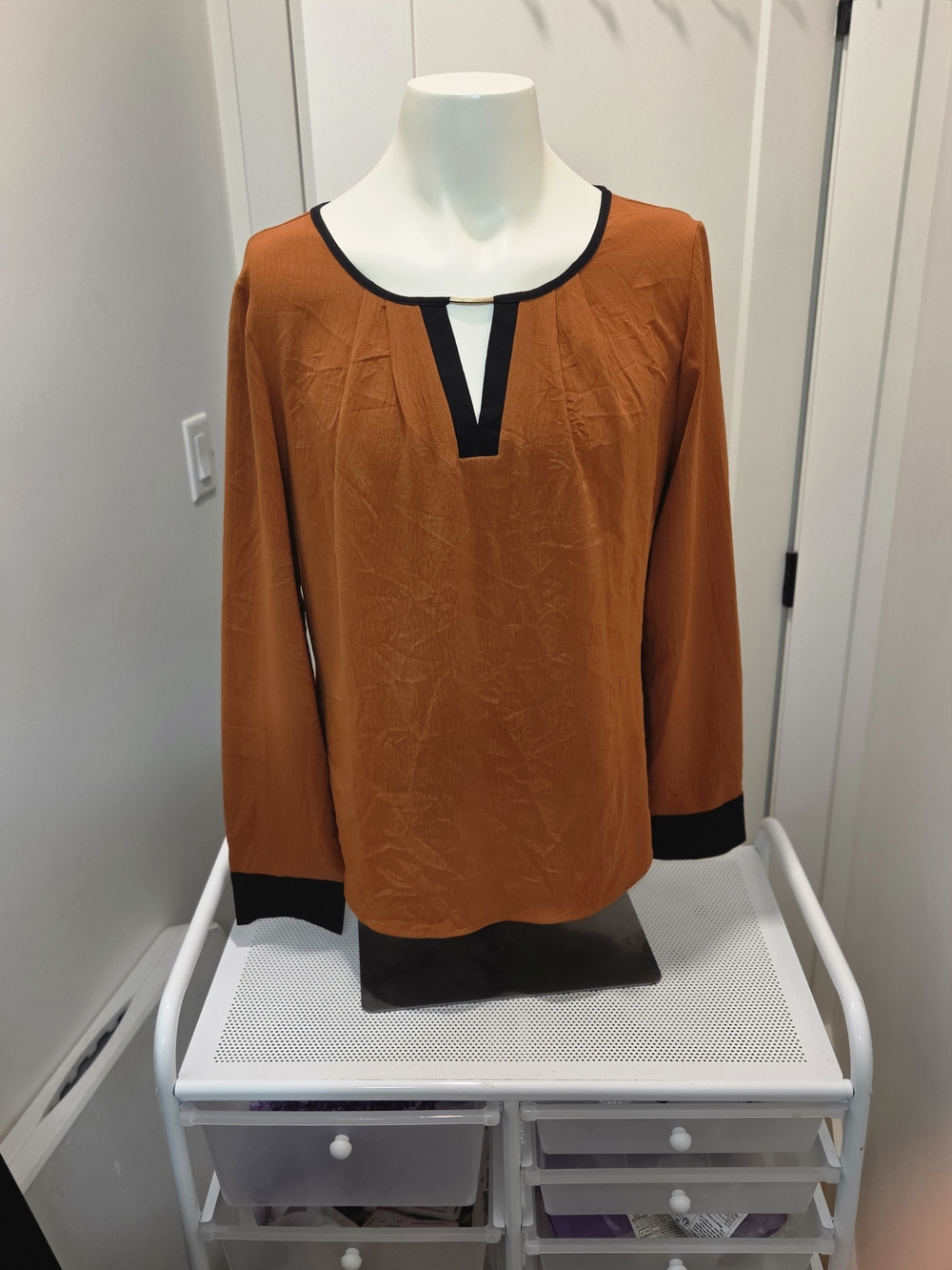 Women's Rust Long-Sleeve Blouse with Black Trim SIZE XL NWT